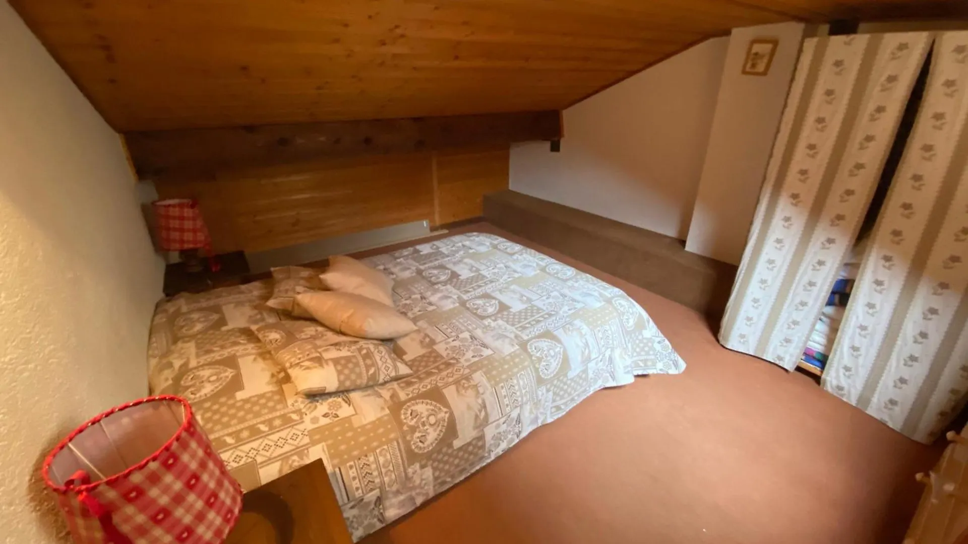 Apartment Studio Avec Mezzanine, Balcon Et Parking A Chatel, Proche Des Remontees Mecaniques - Fr-1-693-17 France