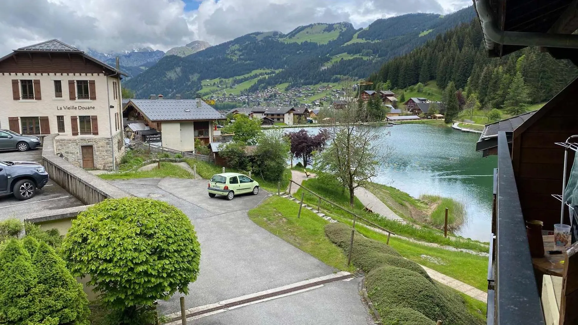 Studio Avec Mezzanine, Balcon Et Parking A Chatel, Proche Des Remontees Mecaniques - Fr-1-693-17 Lägenhet